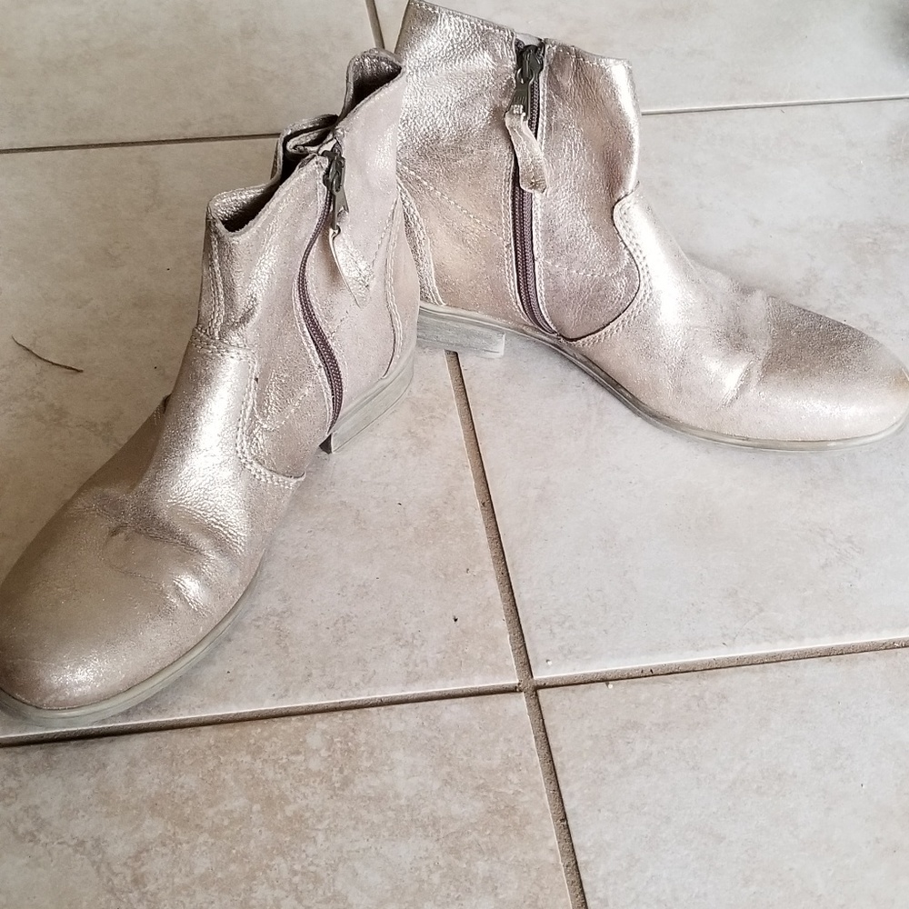 New Venezia Boots.